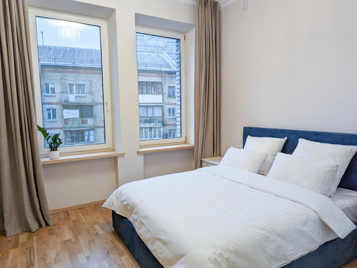 Kyiv Honchara Hotel Bagian luar foto
