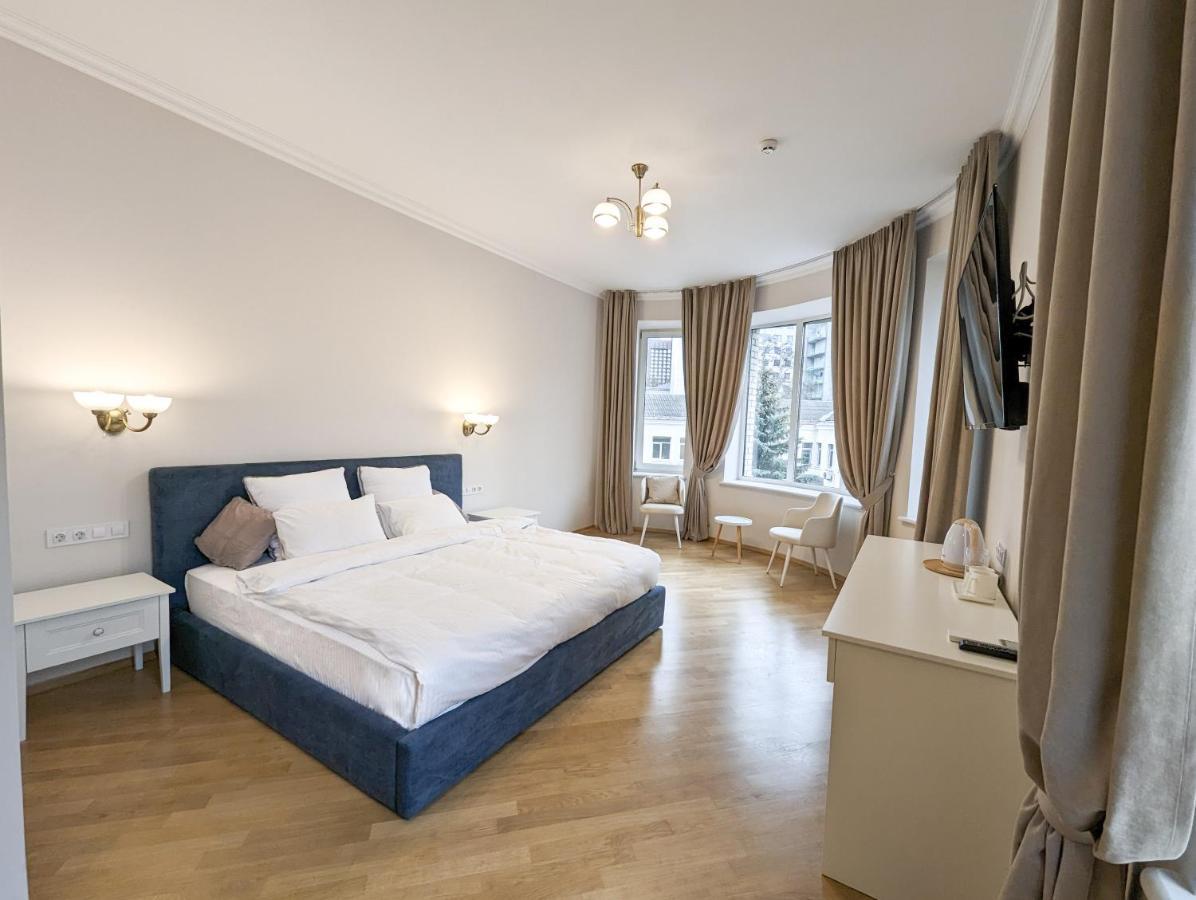 Kyiv Honchara Hotel Bagian luar foto