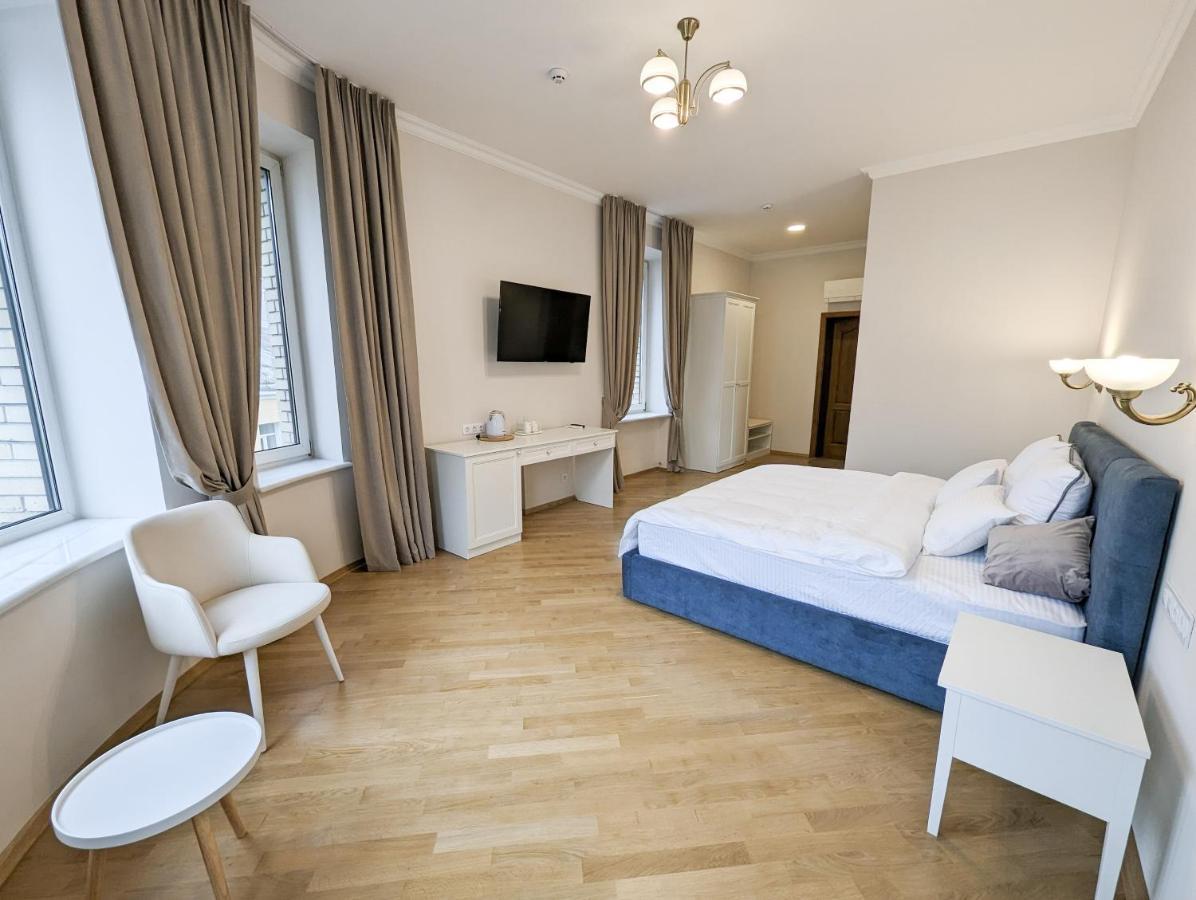 Kyiv Honchara Hotel Bagian luar foto