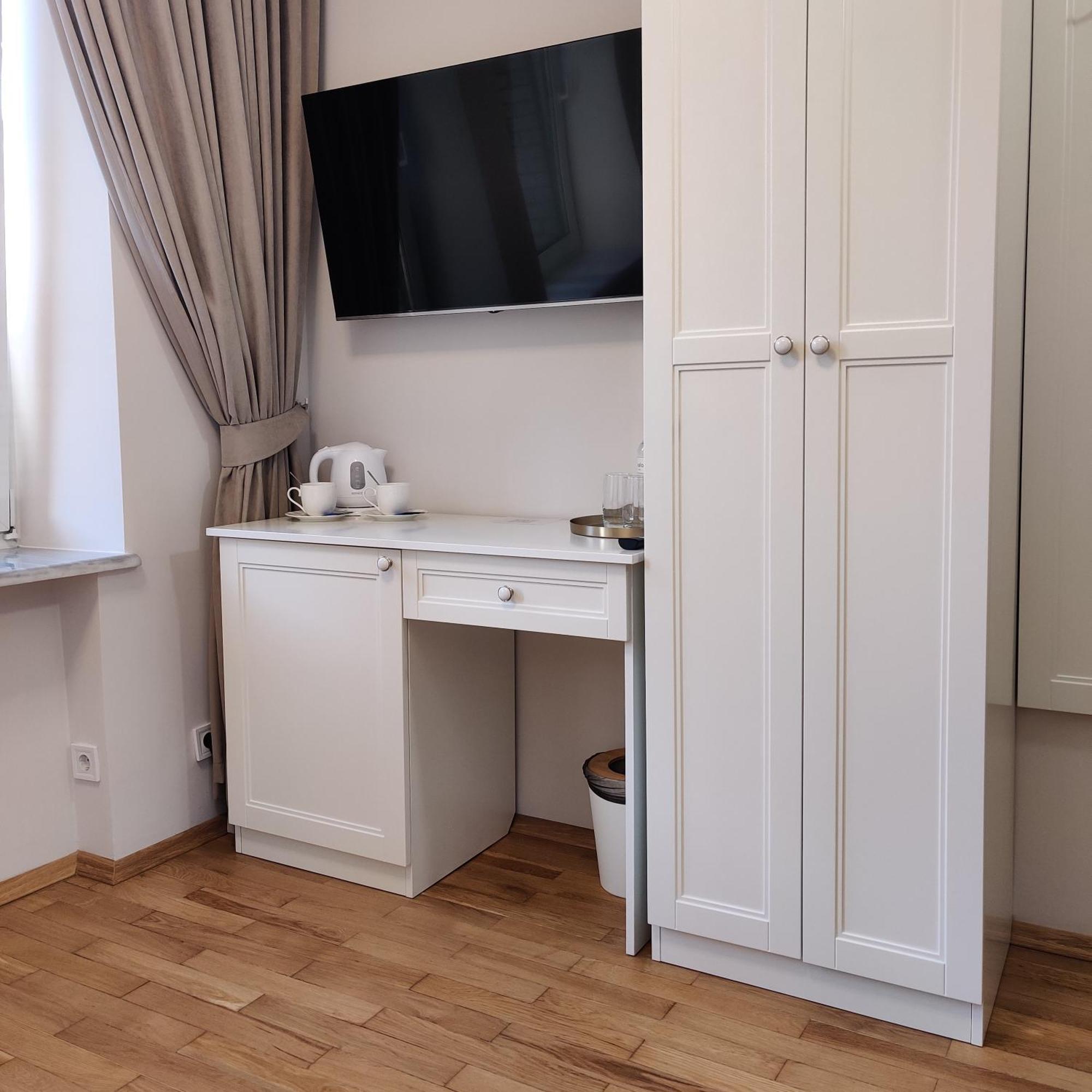 Kyiv Honchara Hotel Bagian luar foto